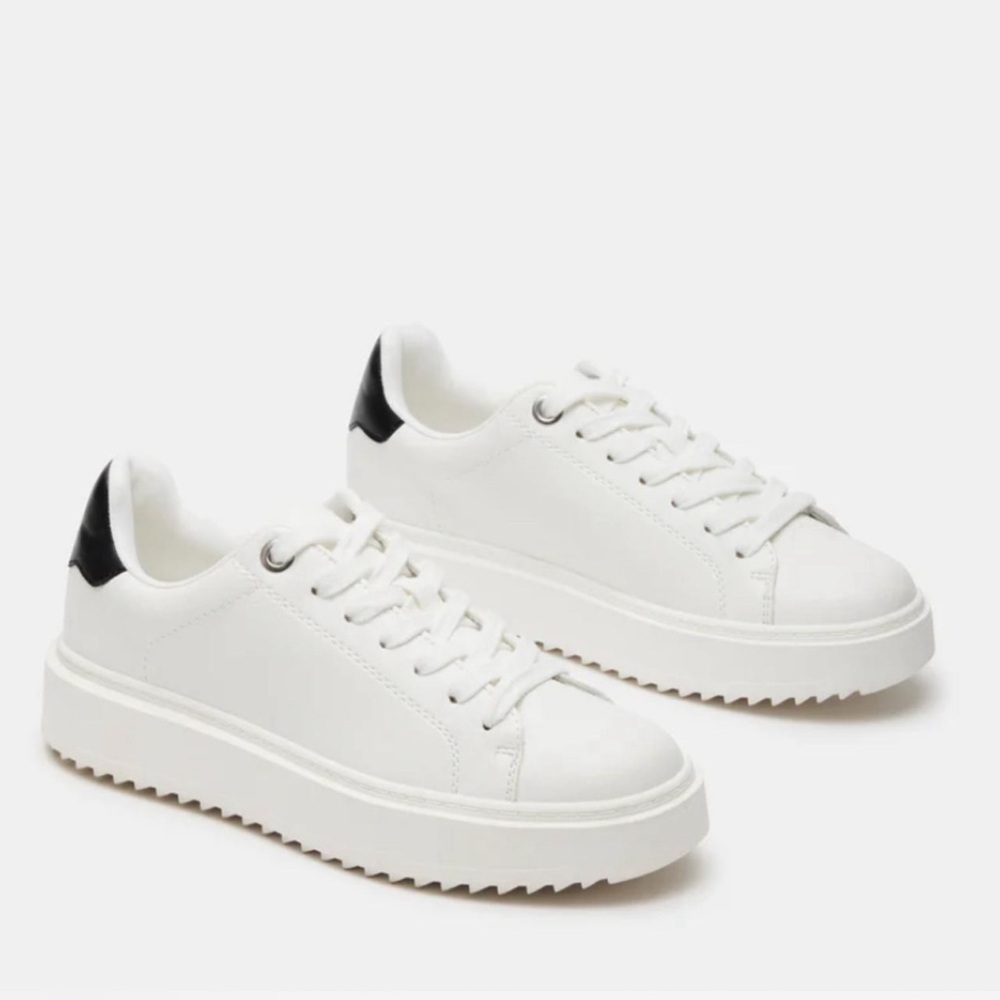 Steve Madden sneakers